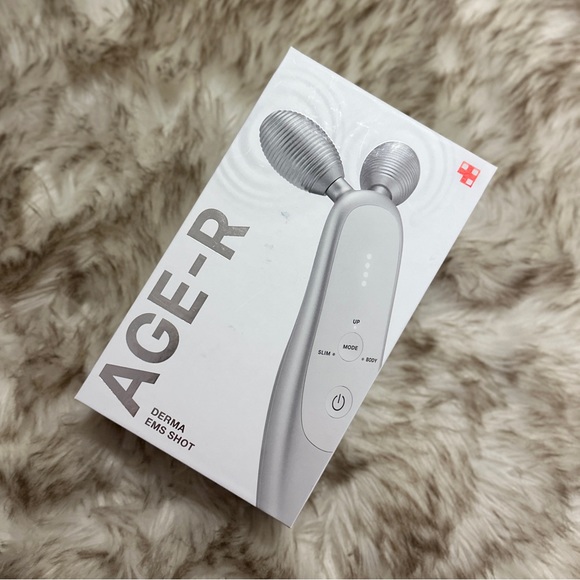 MEDICUBE AGE-R DERMA EMS SHOT リフトアップ 美顔器 ボディ・フェイス